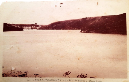 CP Le port de Sauzon à marée haute
